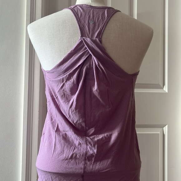 Lululemon Tank - Picture 4 of 5